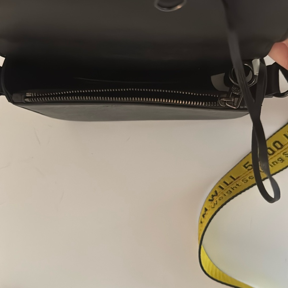 Off-White Black/White Diagonal Print Leather
Mini Binder Clip Crossbody Bag - Picture 8 of 10